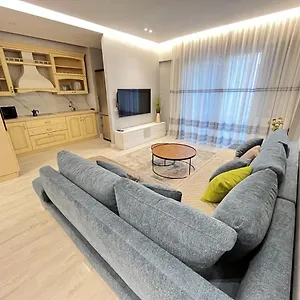 Flat 86 - Explore The Heart Of Appartamento Tirana